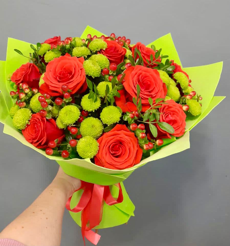 Букет цветов из: Хризантемы и Розы в Николаевской Республики Чечня