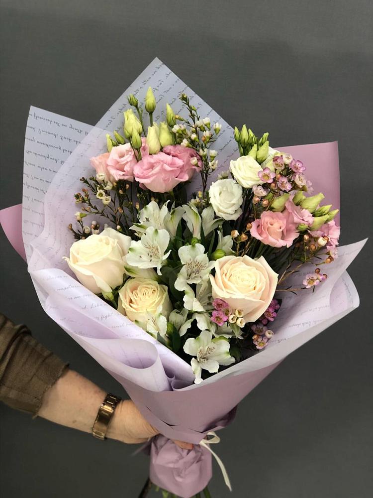 Букет цветов из: Альстромерии, Розы и Лизиантусы в Николаевской Республики Чечня