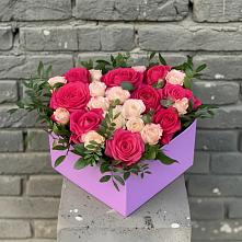 Цветочная композиция из Розы в коробке в Николаевской Республики Чечня