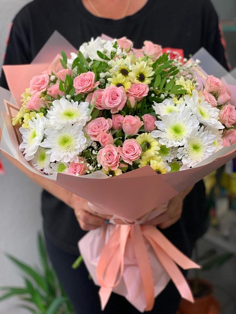 Букет цветов из: Розы и Хризантемы в Николаевской Республики Чечня