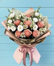 Букет цветов из:  Розы, Альстромерии и Лизиантусы в Николаевской Республики Чечня