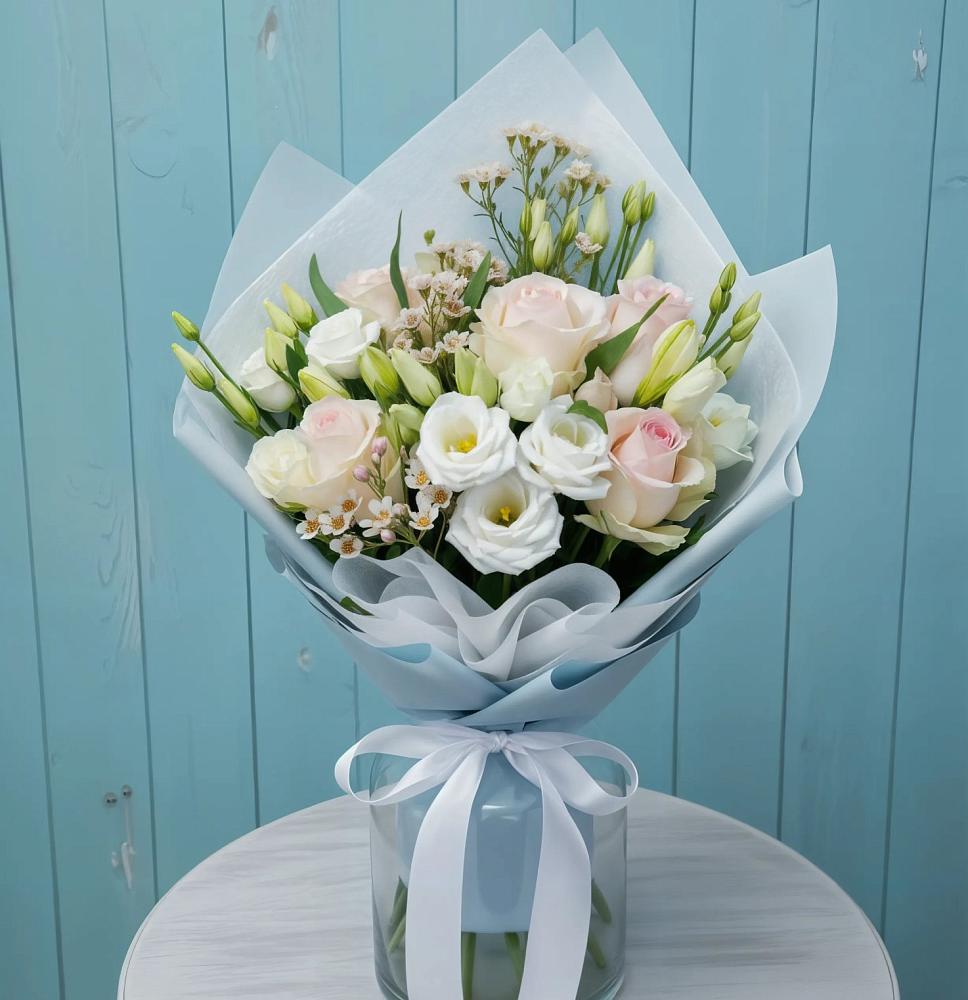 Букет цветов из: Розы и Лизиантусы в Николаевской Республики Чечня