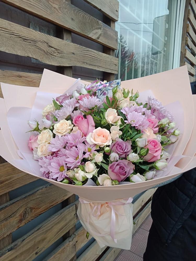 Букет цветов из: Розы и Хризантемы в Николаевской Республики Чечня