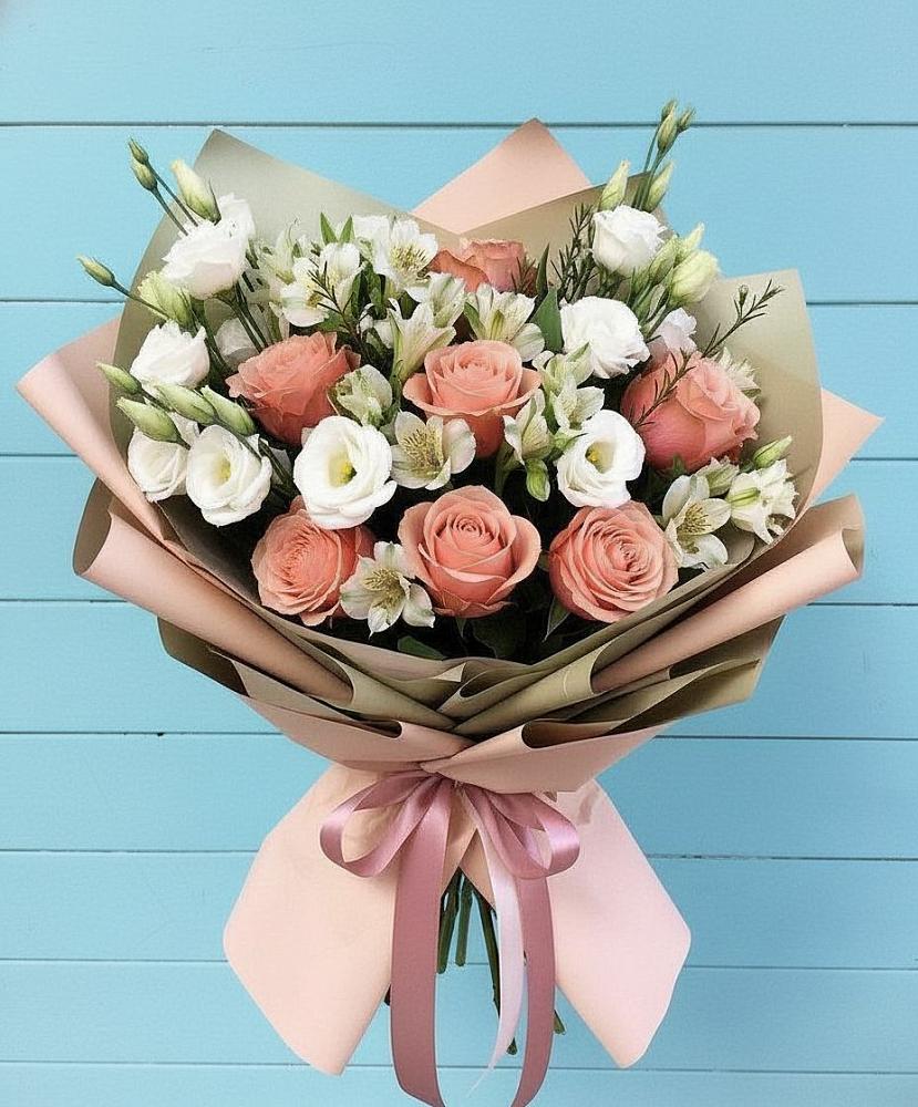 Букет цветов из: Розы, Альстромерии и Лизиантусы в Николаевской Республики Чечня