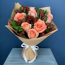 Букет цветов из:  Розы и Альстромерии в Николаевской Республики Чечня