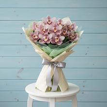 Букет цветов из:  Орхидеи и Розы в Николаевской Республики Чечня