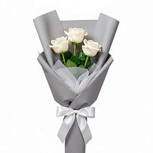Букет 3 белые розы в Николаевской Республики Чечня