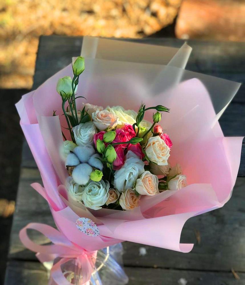 Букет цветов из: Розы и Лизиантусы в Николаевской Республики Чечня