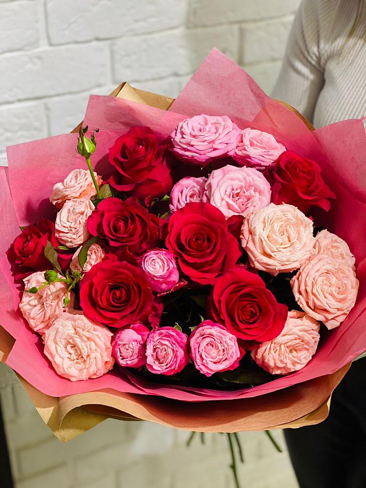 Букет цветов из: Розы в Николаевской Республики Чечня