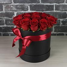 Цветочная композиция из Розы в шляпной коробке в Николаевской Республики Чечня