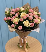 Букет цветов из:  Розы в Николаевской Республики Чечня