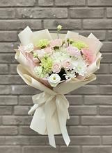 Букет цветов из:  Гвоздики, Розы, Лизиантусы и Хризантемы в Николаевской Республики Чечня