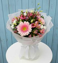 Букет цветов из:  Герберы, Альстромерии и Лизиантусы #REPLACE_PRED# Николаевской Республики Чечня
