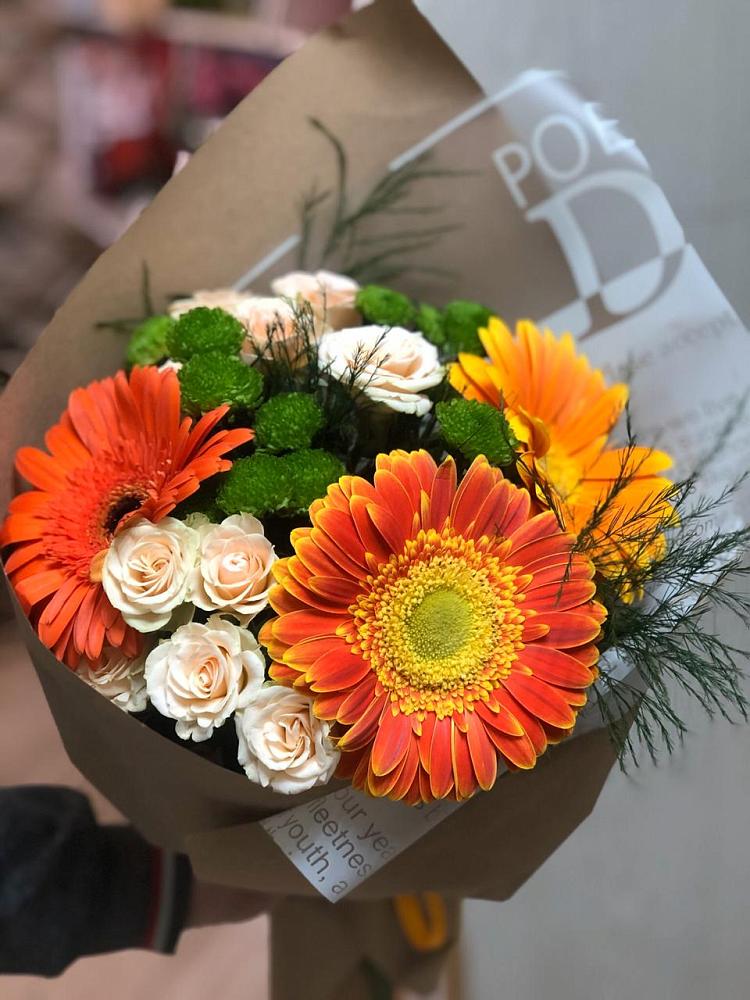 Букет цветов из: Герберы, Хризантемы и Розы в Николаевской Республики Чечня
