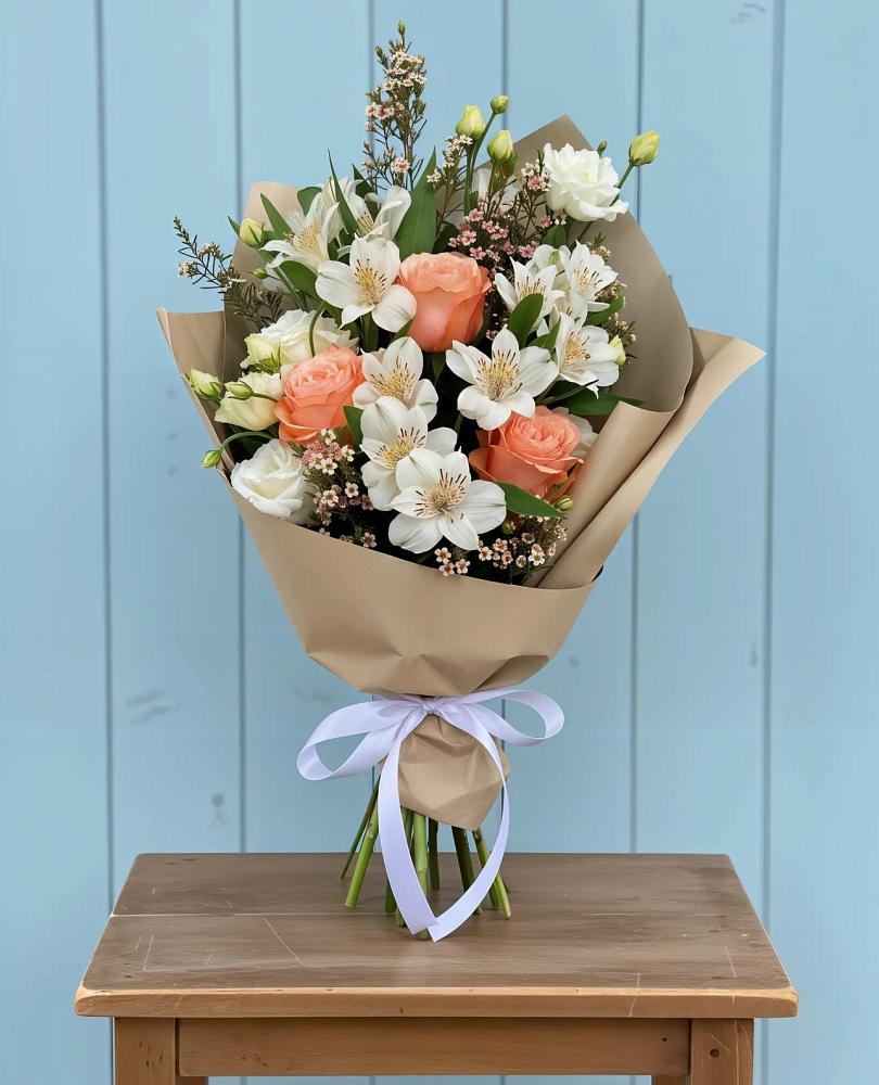 Букет цветов из: Альстромерии, Лизиантусы, Розы и Хризантемы в Николаевской Республики Чечня