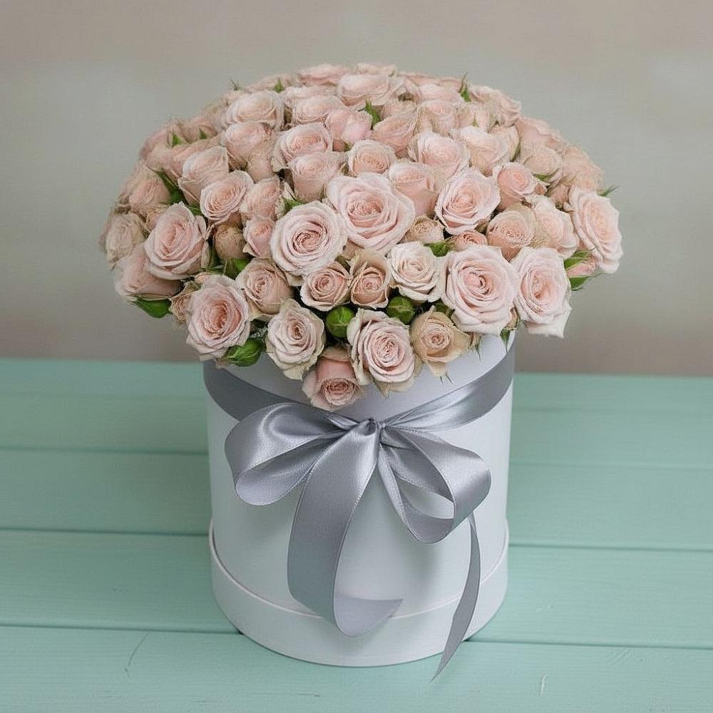 Цветочная композиция из Розы в шляпной коробке в Николаевской Республики Чечня